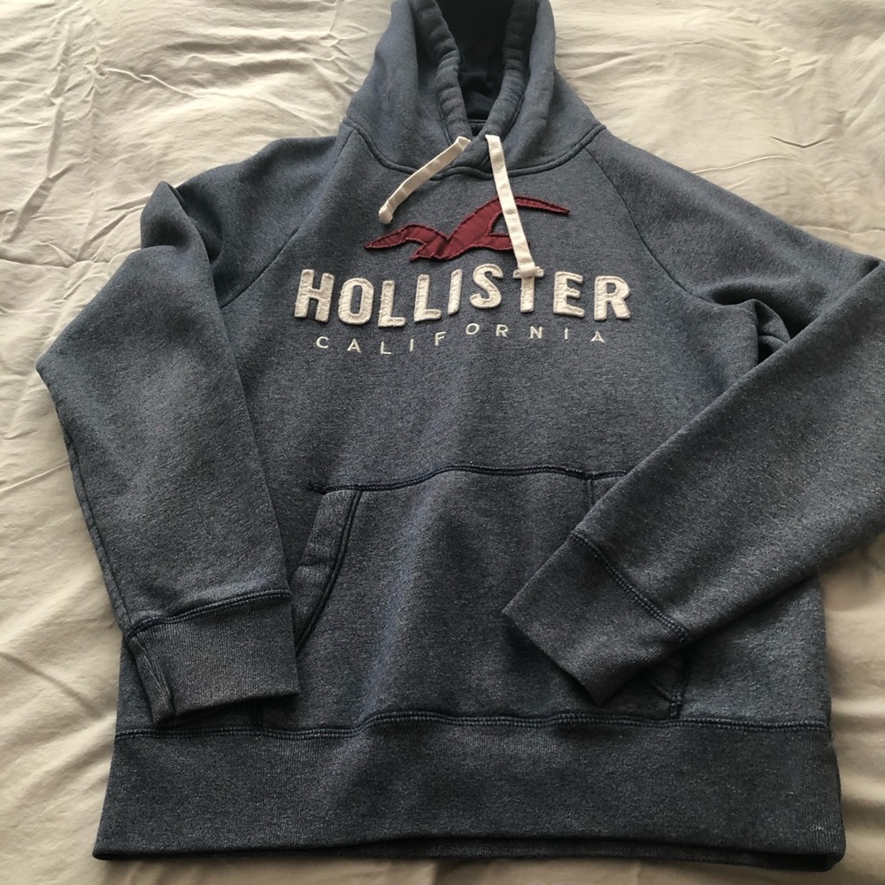 Men’s Hollister hooded sweatshirt